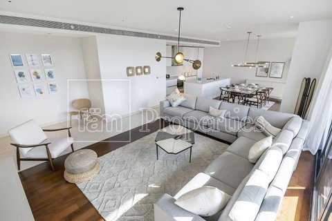 Apartment in Al Wasl, Dubai 3 bedrooms, 215.8 sq.m. № 69732 - photo 2