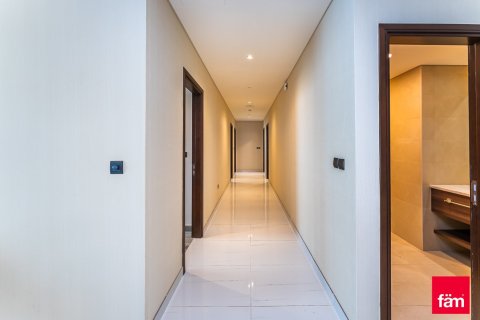 Apartment in Dubai Media City, Dubai 3 bedrooms, 210 sq.m. № 69733 - photo 13