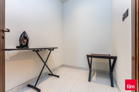 Apartment in Dubai Media City, Dubai 3 bedrooms, 210 sq.m. № 69733 - photo 30