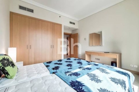 Снять в аренду квартиру в Пальме Джумейре, Дубай: 3 спальни, 206м², № 57541 - фото 3