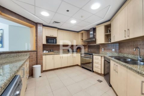 Снять в аренду квартиру в Пальме Джумейре, Дубай: 3 спальни, 206м², № 57541 - фото 9