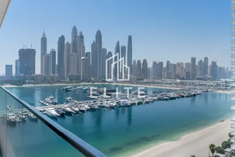 Apartment in EMAAR Beachfront, Dubai Harbour, Dubai 1 bedroom, 79 sq.m. № 141269