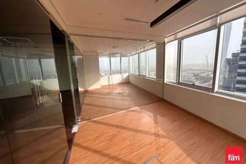 Bureau à Dubai, 117.7 m², № 67324 - photo 1