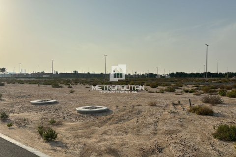 Land in Jebel Ali, Dubai 912 sq.m. № 15643 - photo 3