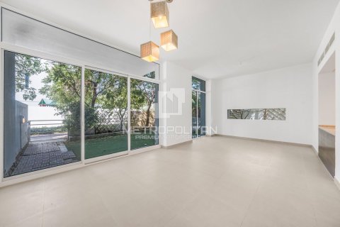 Villa à Arabella Townhouses, Mudon, Dubai, 3 chambres, 279 m², № 15642 - photo 4