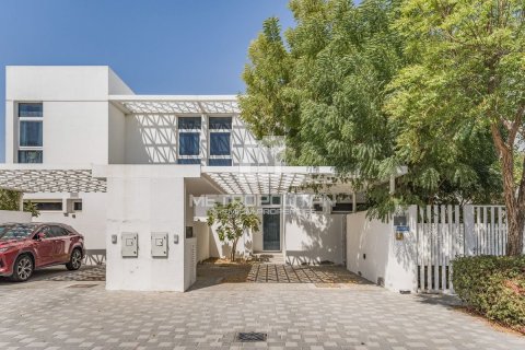 Villa à Arabella Townhouses, Mudon, Dubai, 3 chambres, 279 m², № 15642 - photo 1