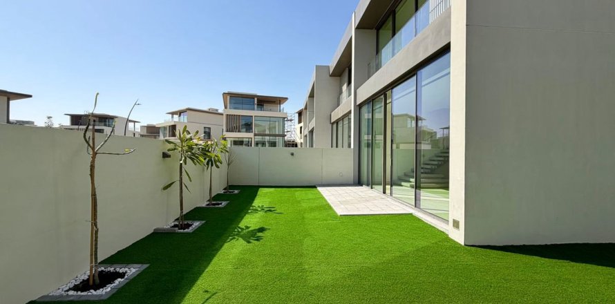 Townhouse in Dubai 3 bedrooms, 311.9 sq.m. № 85749