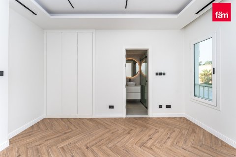 Купить виллу в Дубае: 2 спальни, 250м², № 85747 - фото 4