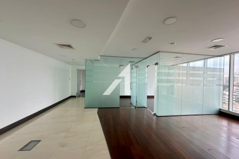 Bureau à Dubai, 122.6 m², № 74386 - photo 6