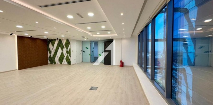 Bureau à Sheikh Zayed Road, Dubai, 202.6 m², № 74384
