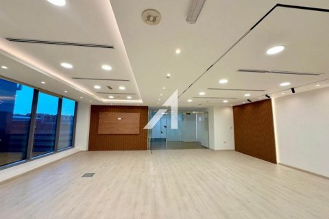 Bureau à Sheikh Zayed Road, Dubai, 202.6 m², № 74384 - photo 2