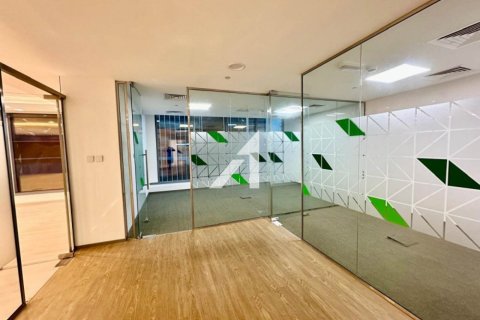 Bureau à Sheikh Zayed Road, Dubai, 202.6 m², № 74384 - photo 11