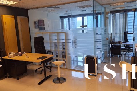 Office in Jumeirah Lake Towers, Dubai 102 sq.m. № 39057 - photo 20