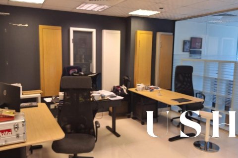Office in Jumeirah Lake Towers, Dubai 102 sq.m. № 39057 - photo 13