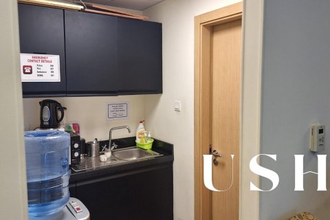 Office in Jumeirah Lake Towers, Dubai 102 sq.m. № 39057 - photo 11