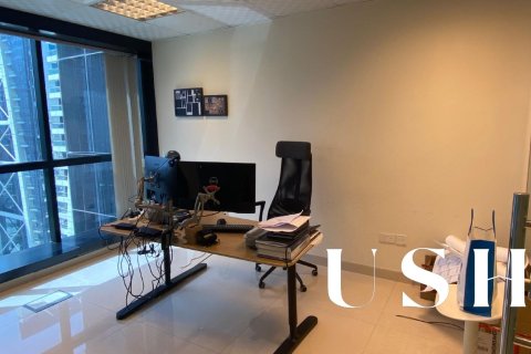 Office in Jumeirah Lake Towers, Dubai 102 sq.m. № 39057 - photo 5