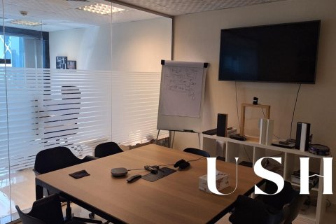 Office in Jumeirah Lake Towers, Dubai 102 sq.m. № 39057 - photo 16