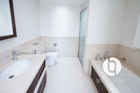 Apartment in Downtown Dubai (Downtown Burj Dubai), Dubai 2 bedrooms, 152 sq.m. № 111856 - photo 6