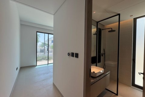 Villa in Tilal Al Ghaf, Dubai 4 bedrooms, 454 sq.m. № 111855 - photo 6