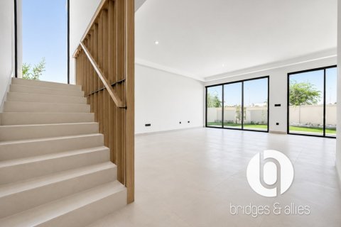 Villa in Tilal Al Ghaf, Dubai 4 bedrooms, 454 sq.m. № 111855 - photo 20
