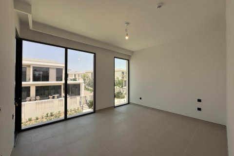 Villa in Tilal Al Ghaf, Dubai 4 bedrooms, 454 sq.m. № 111855 - photo 10