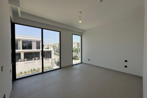 Villa in Tilal Al Ghaf, Dubai 4 bedrooms, 454 sq.m. № 111855 - photo 5