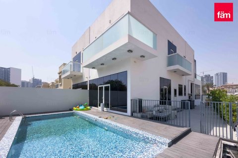 Villa in Dubai 3 bedrooms, 328.9 sq.m. № 41021 - photo 1