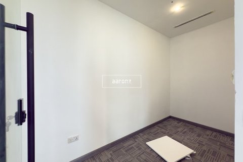Office in Sheikh Zayed Road, Dubai 412.3 sq.m. № 54818 - photo 13