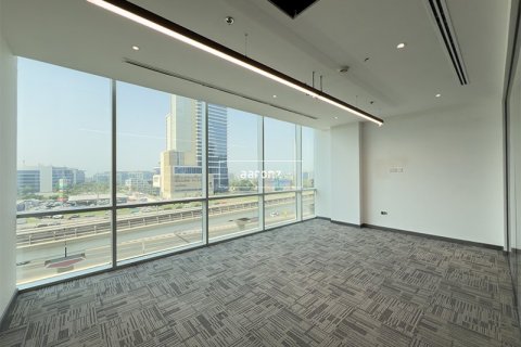 Office in Sheikh Zayed Road, Dubai 412.3 sq.m. № 54818 - photo 8