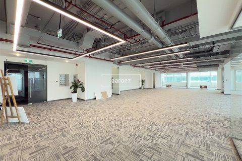 Office in Sheikh Zayed Road, Dubai 412.3 sq.m. № 54818 - photo 4