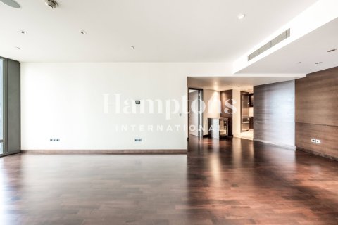 Apartment in Burj Khalifa, Dubai 2 bedrooms, 189.15050800 sq.m. № 63796 - photo 15
