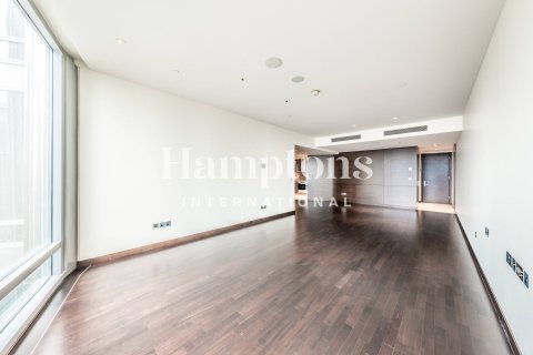 Apartment in Burj Khalifa, Dubai 2 bedrooms, 189.15050800 sq.m. № 63796 - photo 11