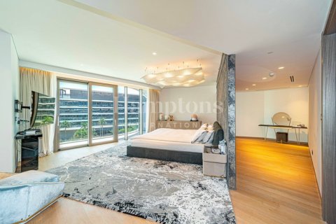 Снять в аренду квартиру в FIVE Palm Jumeirah, Пальма Джумейра, Дубай: 4 спальни, 660.07581500м², № 63787 - фото 3