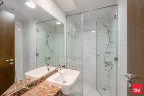 Apartment in Business Bay, Dubai 2 bedrooms, 124.9 sq.m. № 102888 - photo 23