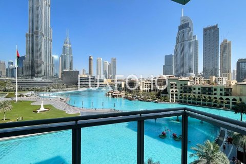 Apartment in The Residences, Downtown Dubai (Downtown Burj Dubai), Dubai 3 bedrooms, 221 sq.m. № 46297 - photo 1