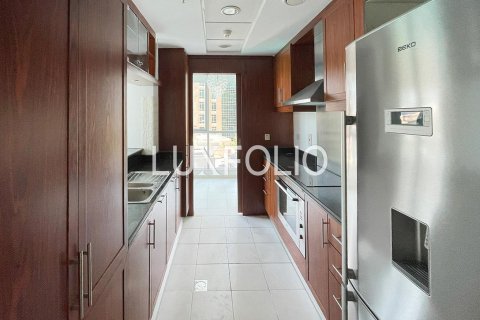 Apartment in The Residences, Downtown Dubai (Downtown Burj Dubai), Dubai 3 bedrooms, 221 sq.m. № 46297 - photo 24