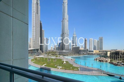 Apartment in The Residences, Downtown Dubai (Downtown Burj Dubai), Dubai 3 bedrooms, 221 sq.m. № 46297 - photo 15