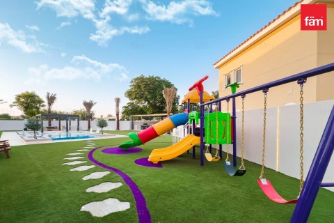 Villa en Dubai, 6 dormitorios, 1331.9 m², № 22692 - foto 26
