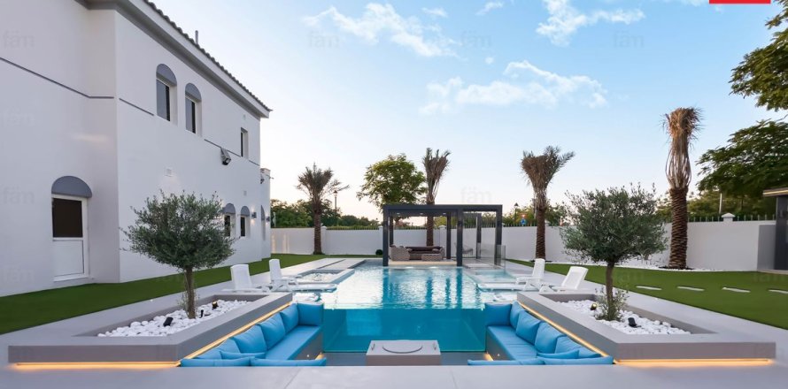 Villa en Dubai, 6 dormitorios, 1331.9 m², № 22692