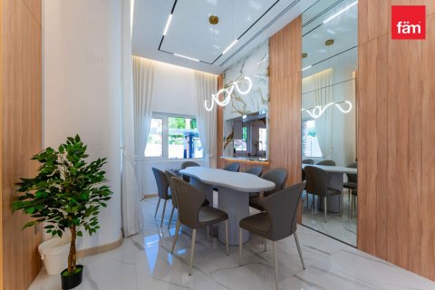 Villa en Dubai, 6 dormitorios, 1331.9 m², № 22692 - foto 18