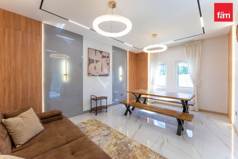 Villa en Dubai, 6 dormitorios, 1331.9 m², № 22692 - foto 17