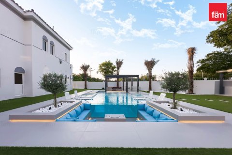 Villa en Dubai, 6 dormitorios, 1331.9 m², № 22692 - foto 21