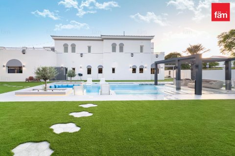 Villa en Dubai, 6 dormitorios, 1331.9 m², № 22692 - foto 23