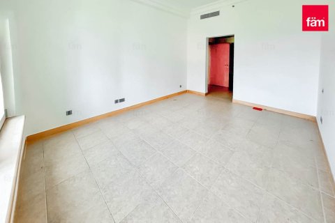 Снять в аренду квартиру в Пальме Джумейре, Дубай: 1 спальня, 106.3м², № 22694 - фото 3