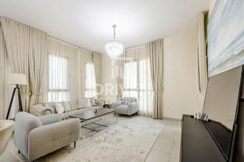 Снять в аренду квартиру в Madinat Jumeirah Living, Умм-Сукейм, Дубай: 3 спальни, 185м², № 20281 - фото 1