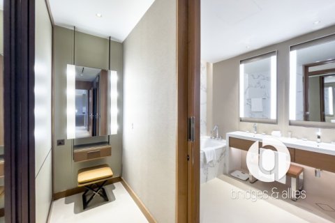 Apartment in Downtown Dubai (Downtown Burj Dubai), Dubai 3 bedrooms, 145 sq.m. № 98043 - photo 3