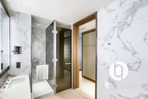 Apartment in Downtown Dubai (Downtown Burj Dubai), Dubai 3 bedrooms, 145 sq.m. № 98043 - photo 2