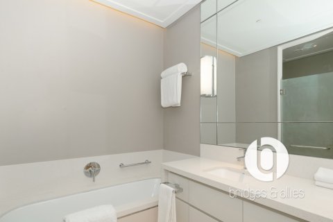 Apartment in Downtown Dubai (Downtown Burj Dubai), Dubai 2 bedrooms, 129 sq.m. № 98041 - photo 2