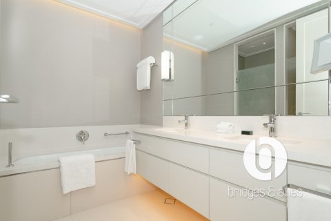 Apartment in Downtown Dubai (Downtown Burj Dubai), Dubai 2 bedrooms, 129 sq.m. № 98041 - photo 5