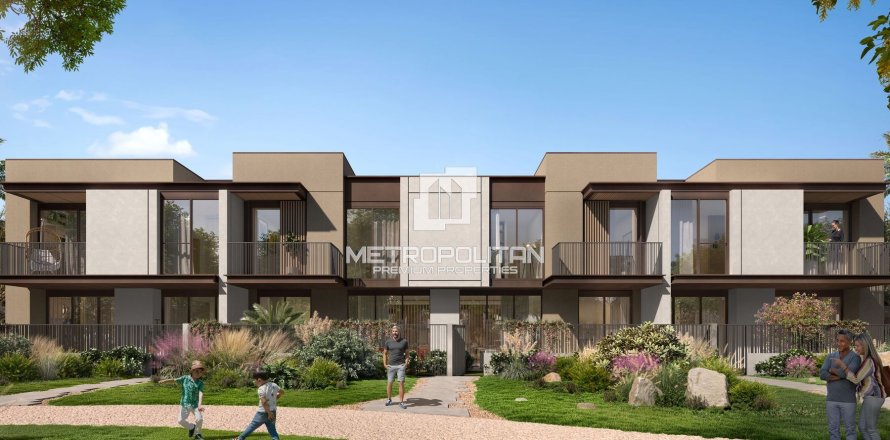 Townhouse in Dubai Land, Dubai 3 bedrooms, 168 sq.m. № 15454